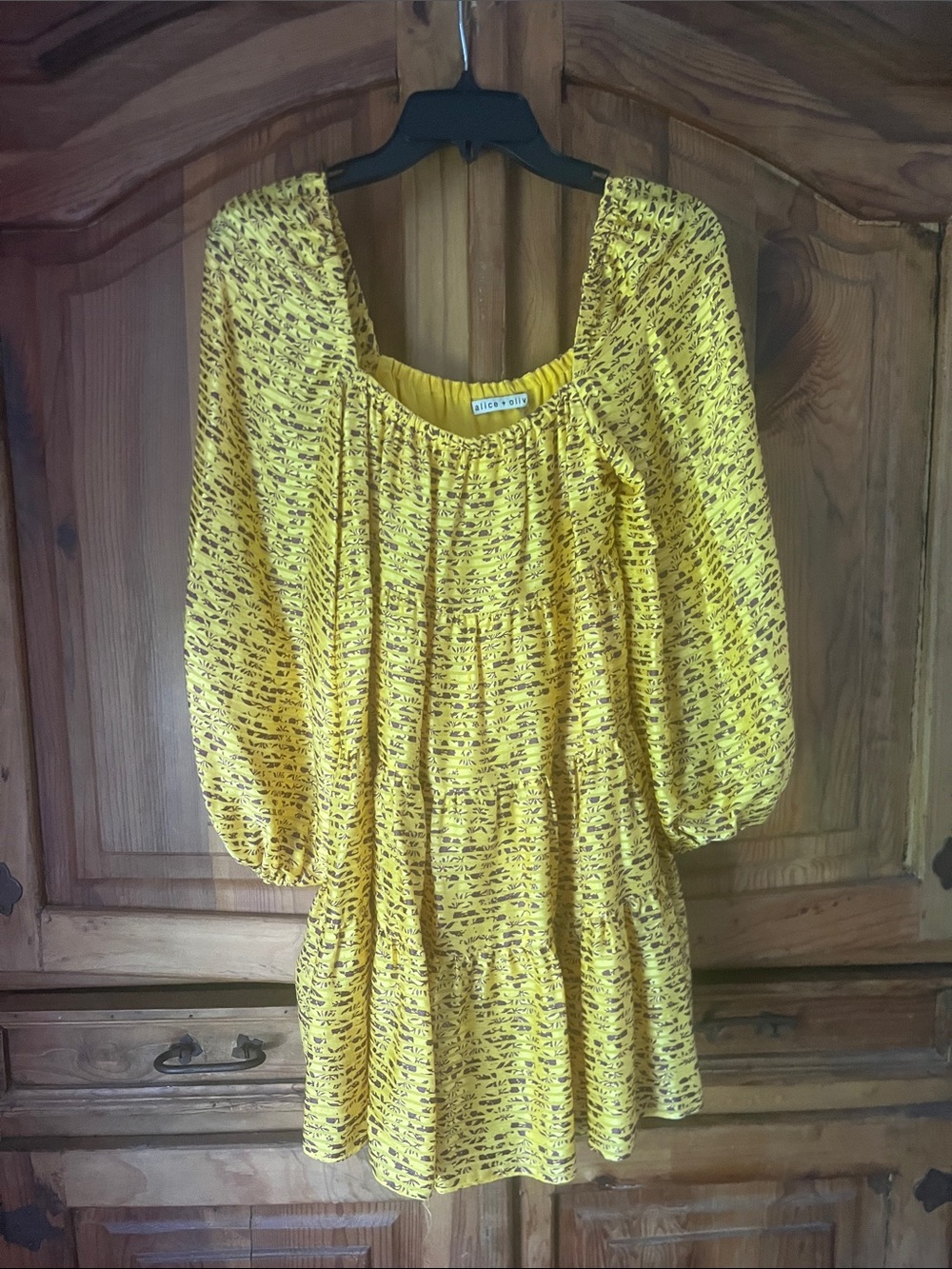 Alice + Olivia Yellow Printed Long Sleeve Tiered Dress